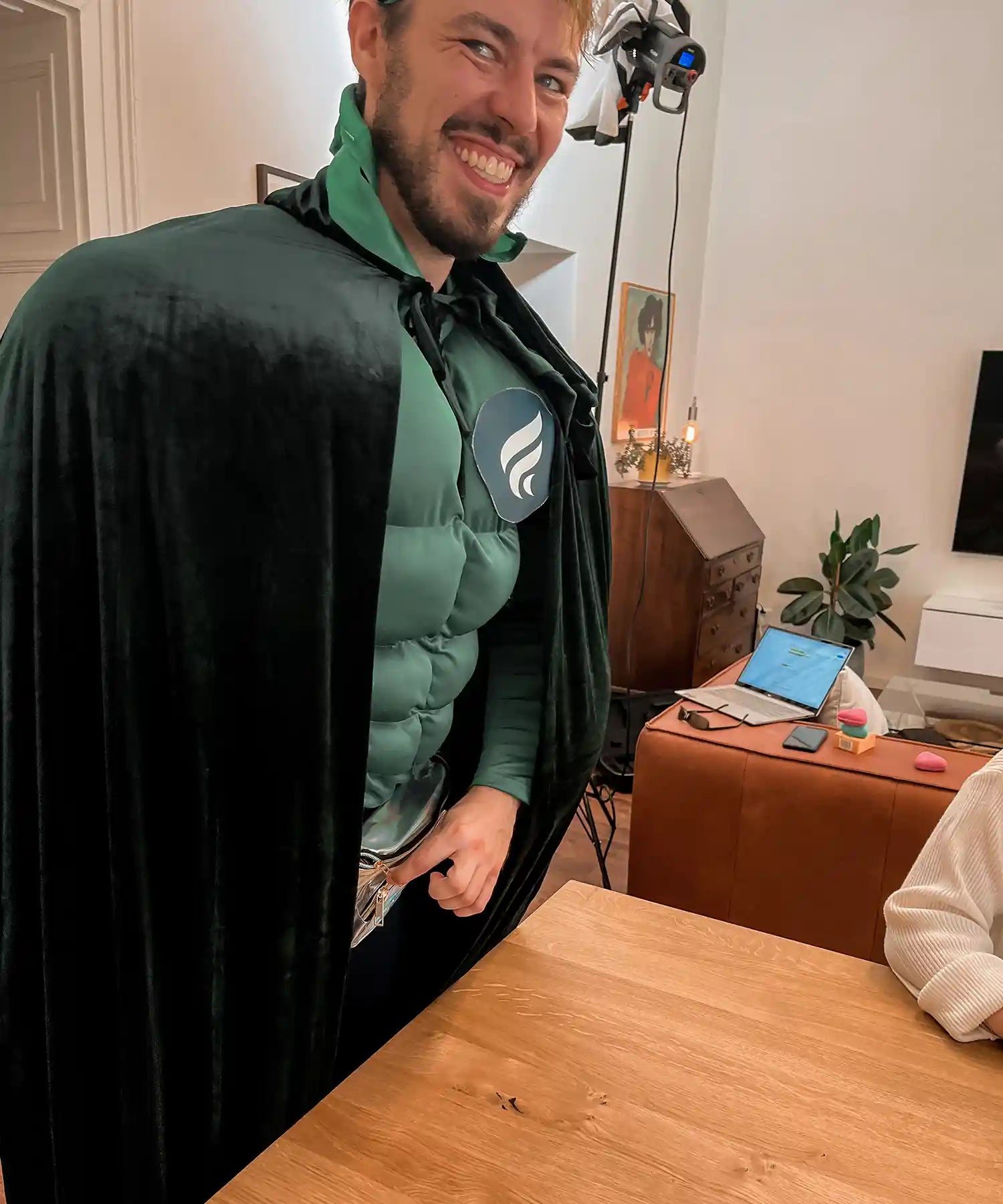 Der WingGuardian und seine Bauchtasche der Nachhaltigkeit