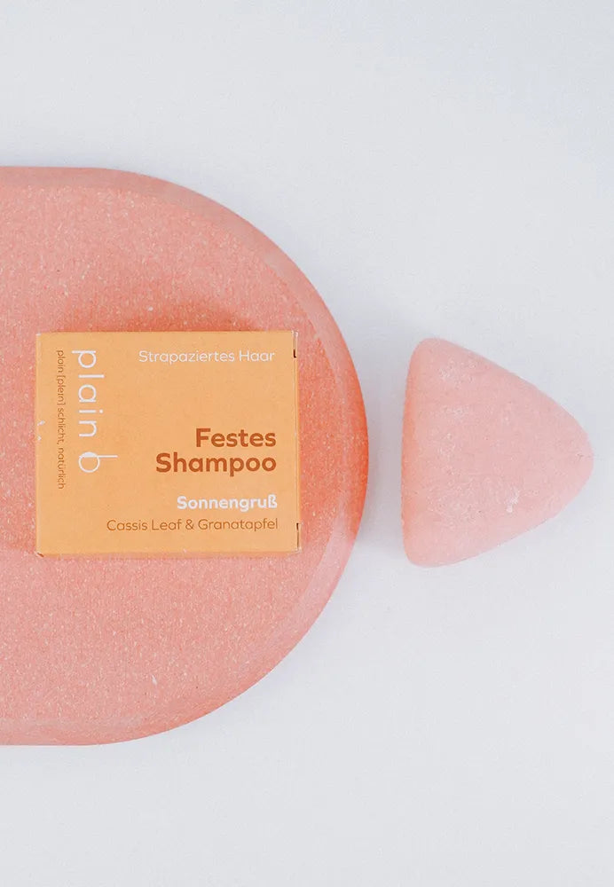 Nachhaltiges, festes Shampoo von plain b, umweltfreundlich und vegan, für strapaziertes Haar