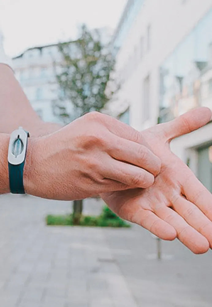 Hygiene bracelet