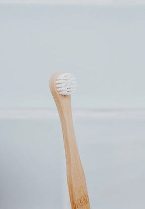 Sustainable tongue cleaner made from bamboo 