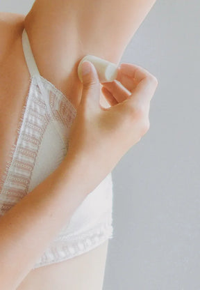 Solid deodorant with palmarosa oil (30 g) 