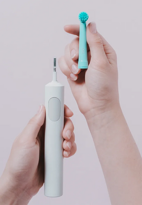 TIOMATIK - sustainable attachment heads for Oral-B toothbrushes