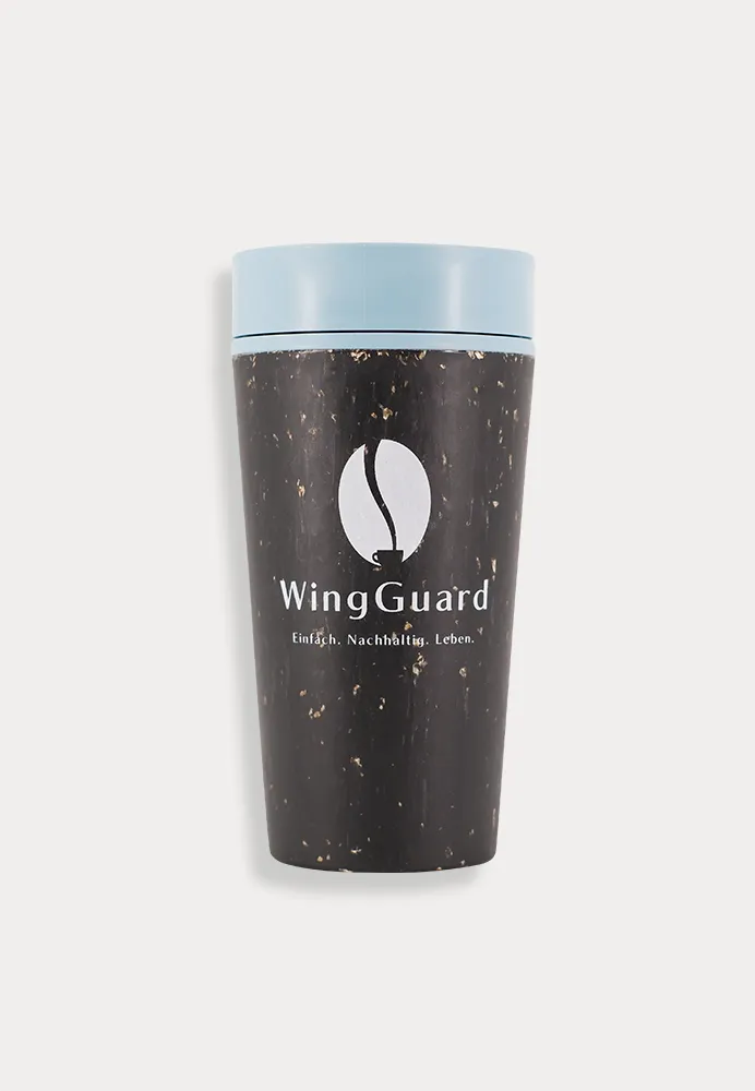 WingGuard nachhaltiger Coffee-to-go Becher, schwarzer Becher, faraway blue